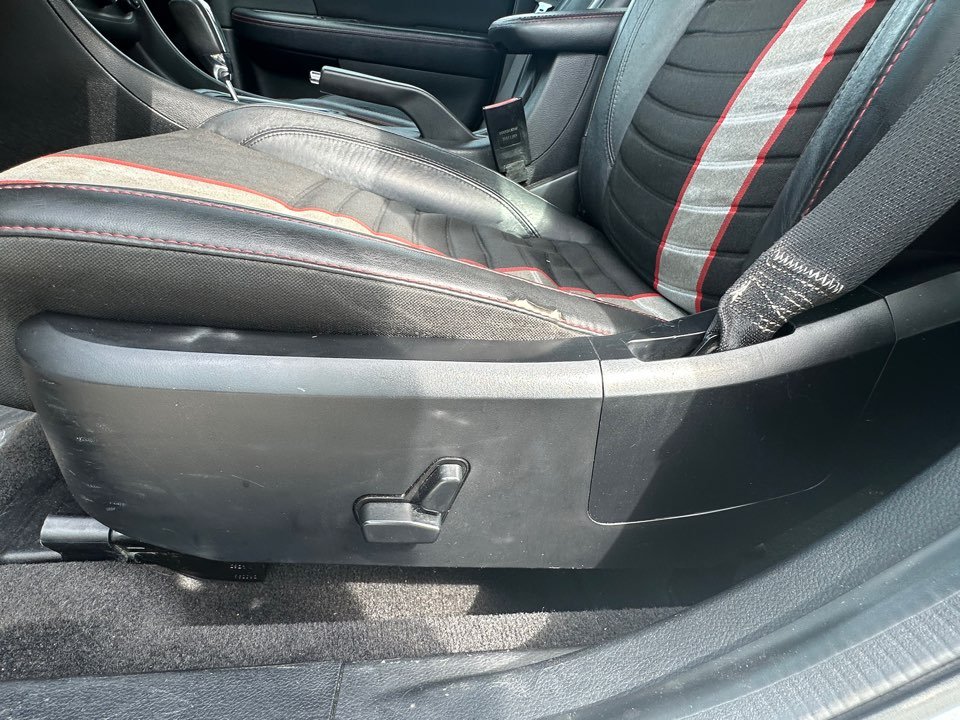 2012 Dodge Avenger - $5,995