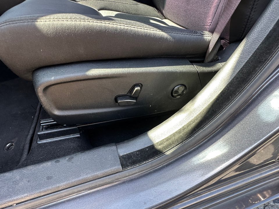 2021 Chrysler 300 - $13,995