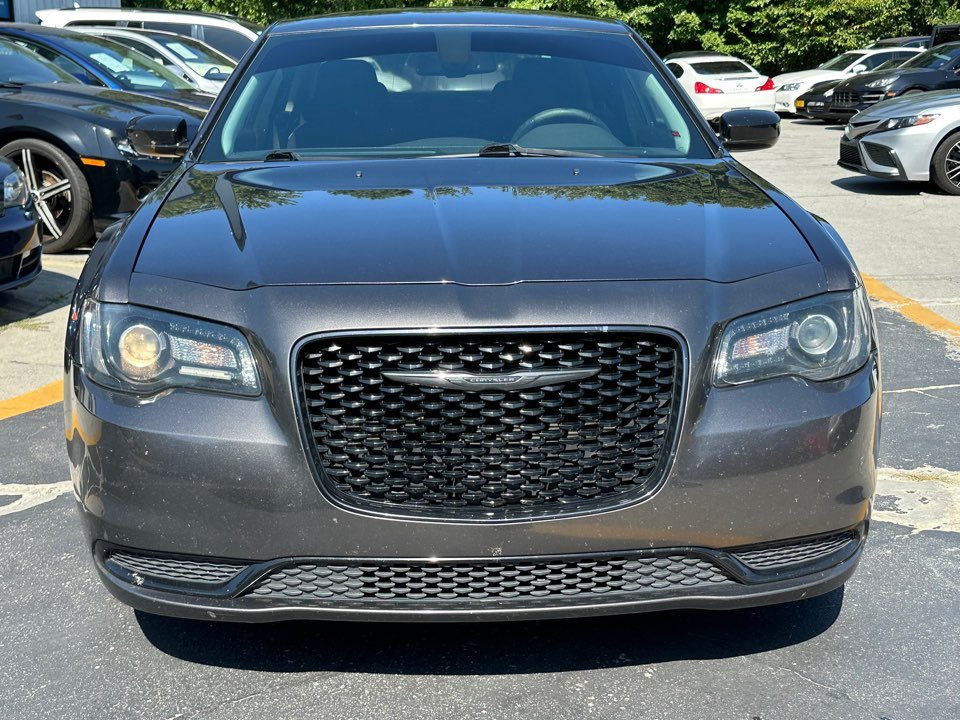2021 Chrysler 300 - $13,995