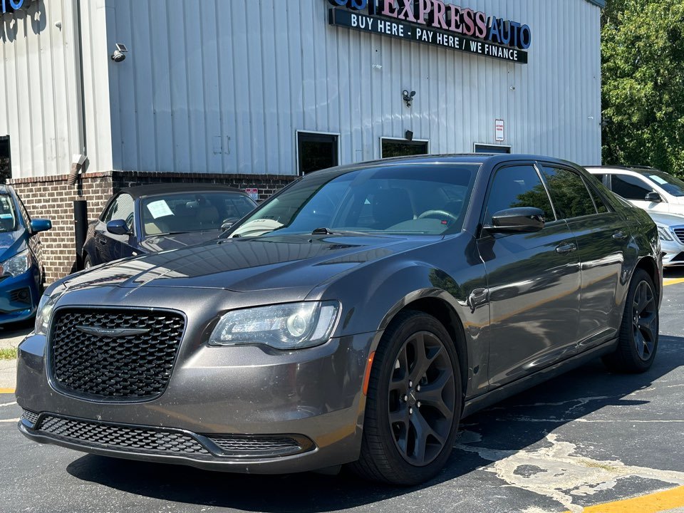 2021 Chrysler 300 - $13,995