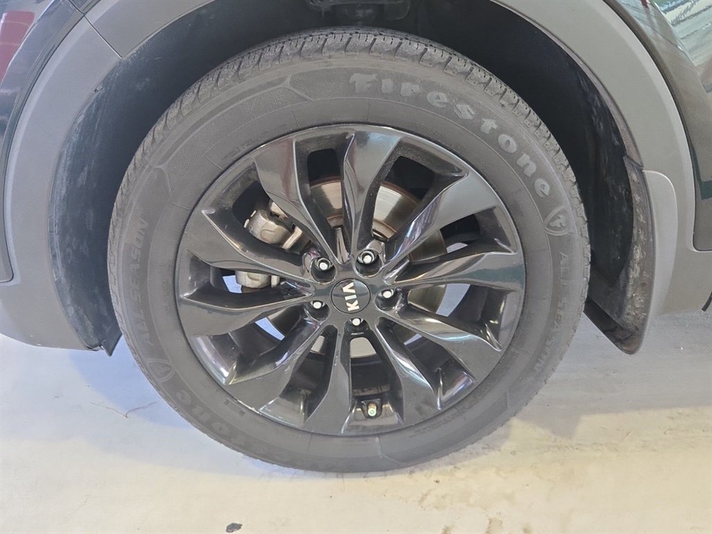 2019 Kia Sorento - $8,803