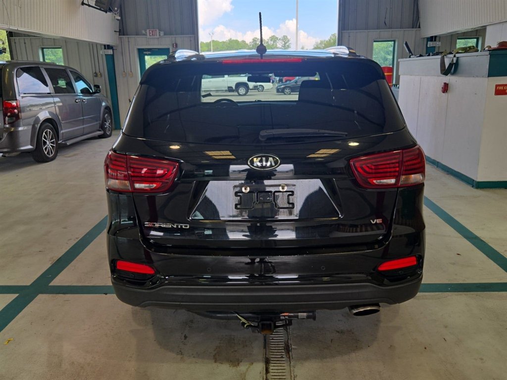 2019 Kia Sorento - $8,803