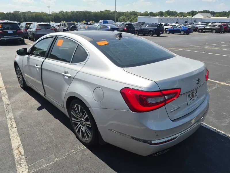 2016 Kia Cadenza - $7,935