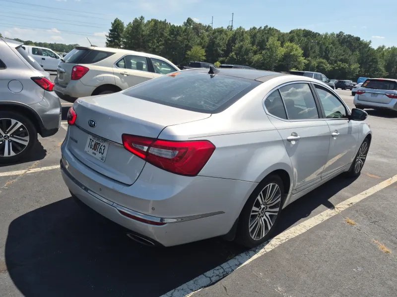 2016 Kia Cadenza - $7,935