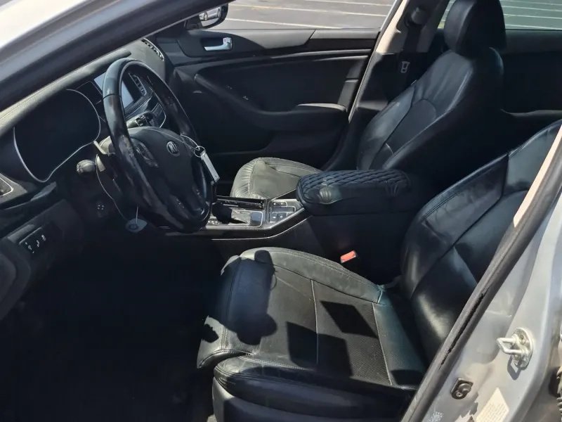 2016 Kia Cadenza - $7,935