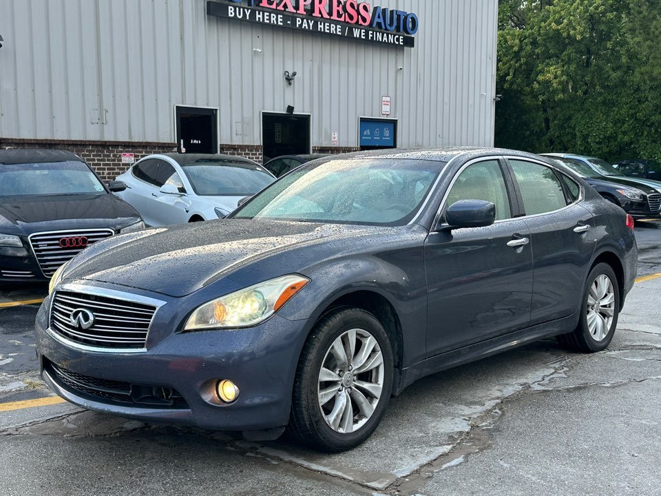 2011 INFINITI M - $5,265