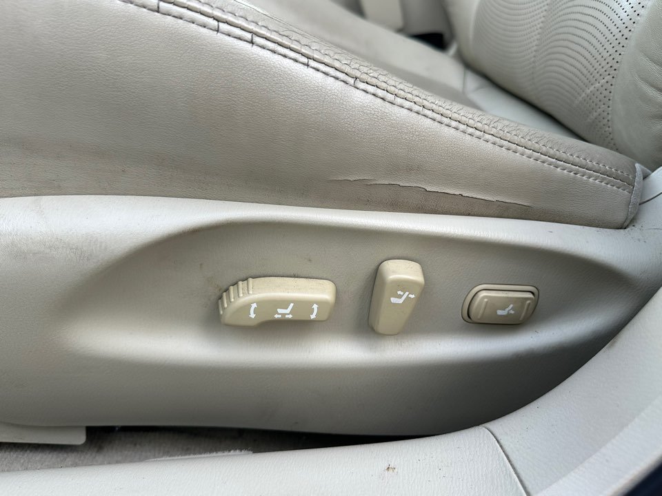 2011 INFINITI M - $5,265