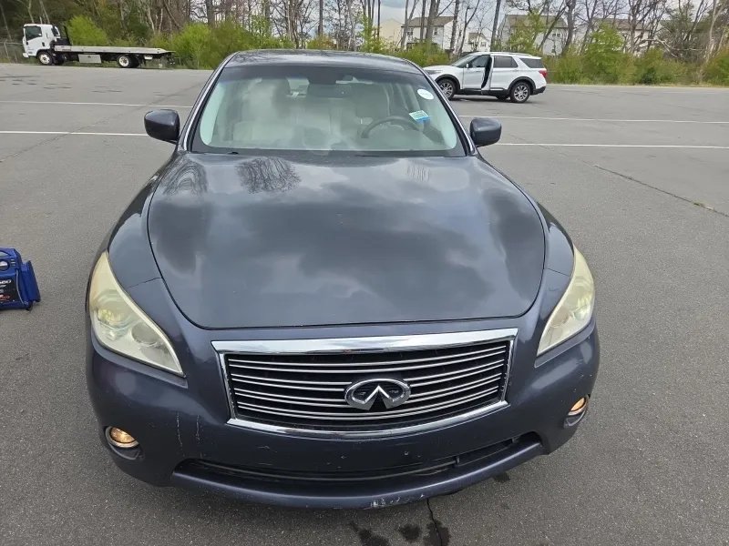 2011 INFINITI M - $5,265