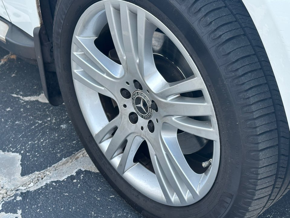 2015 Mercedes-Benz GLK-Class - $9,705