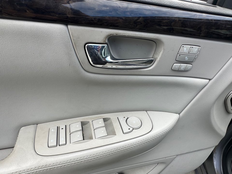 2008 Cadillac DTS - $7,995
