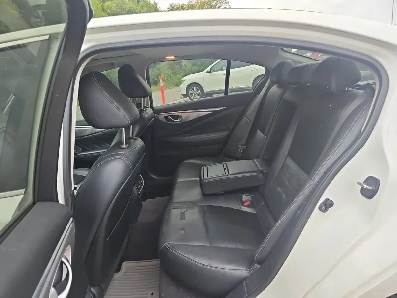2014 INFINITI Q50 - $6,075