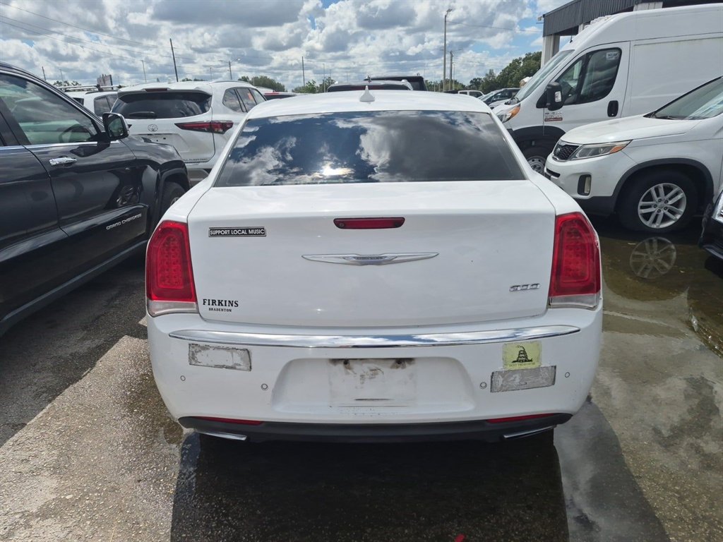 2015 Chrysler 300 - $8,228