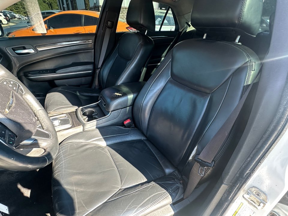 2015 Chrysler 300 - $8,228