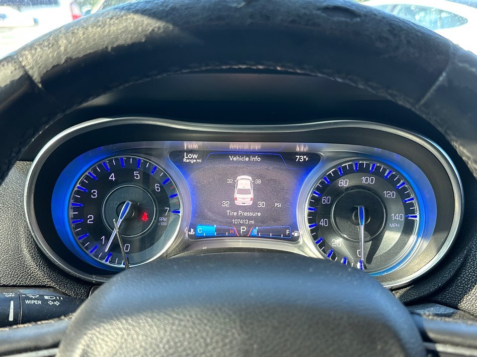2015 Chrysler 300 - $8,228