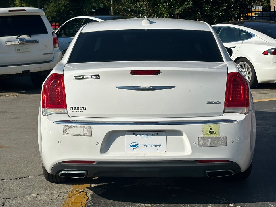 2015 Chrysler 300 - $8,228