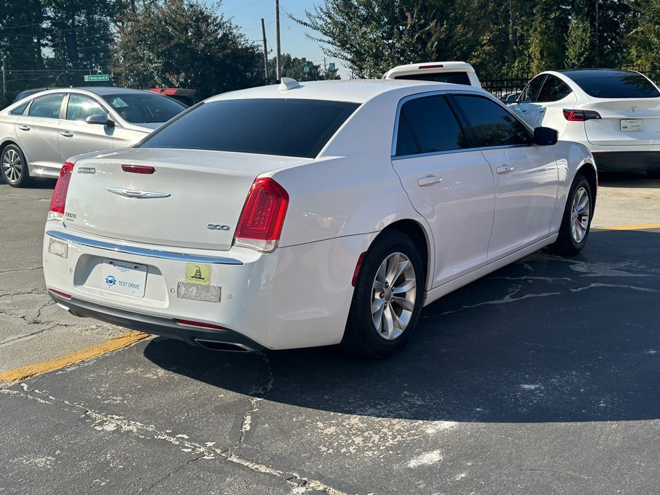 2015 Chrysler 300 - $8,228