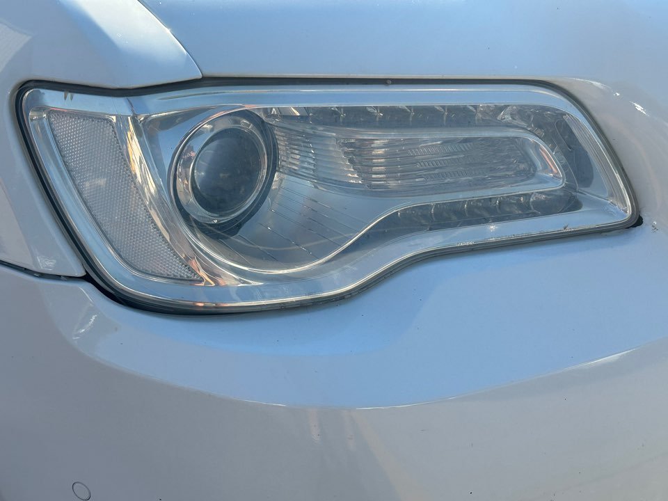2015 Chrysler 300 - $8,228