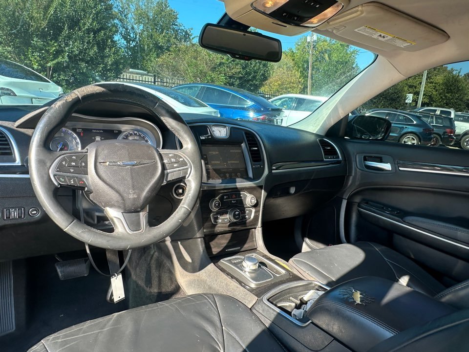 2015 Chrysler 300 - $8,228