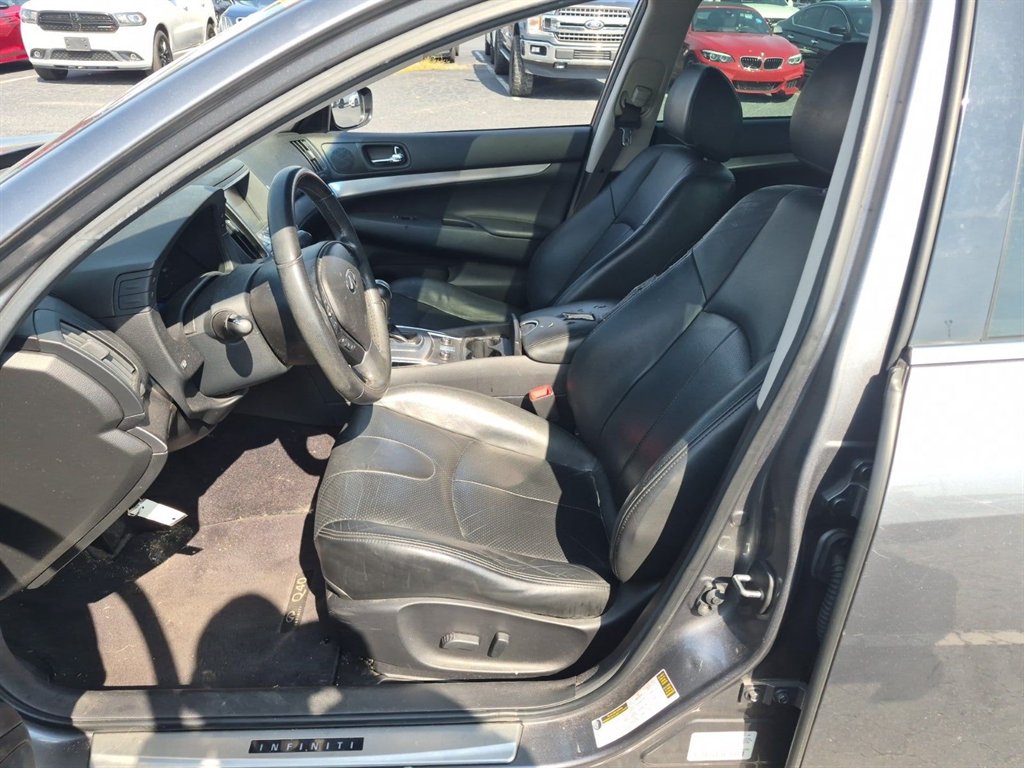 2015 INFINITI Q40 - $8,888