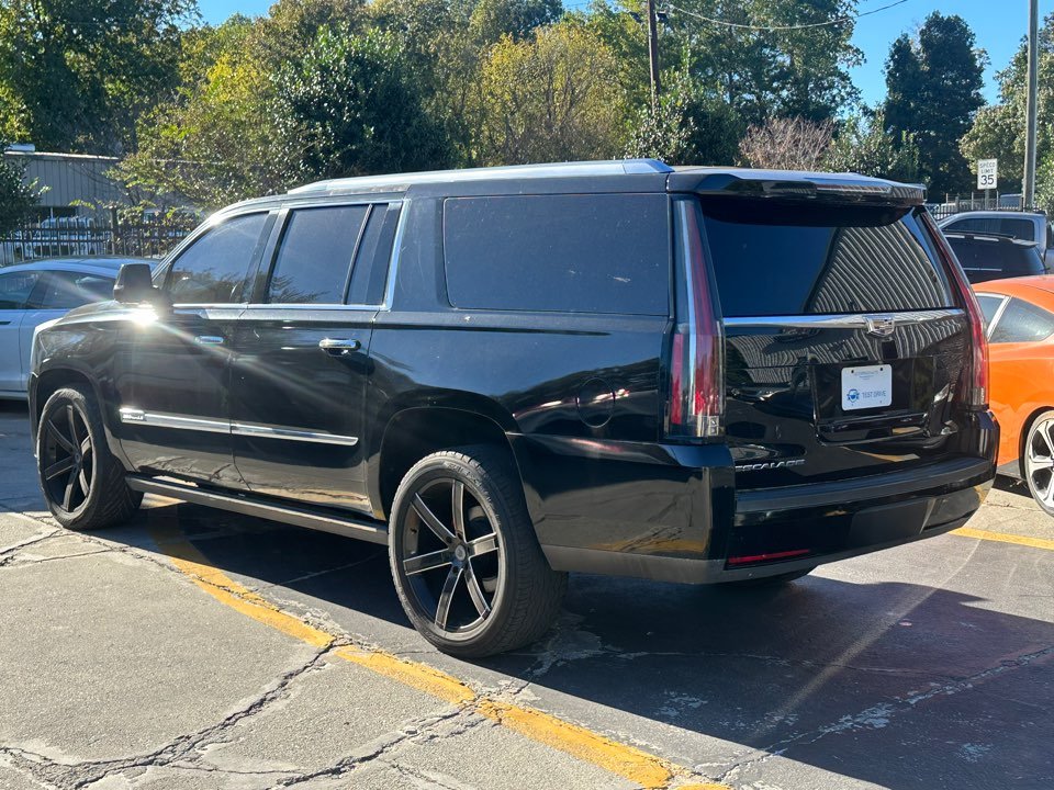 2015 Cadillac Escalade - $17,995