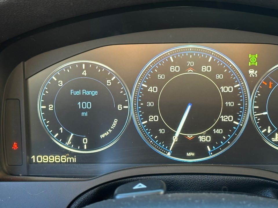 2015 Cadillac Escalade - $17,995