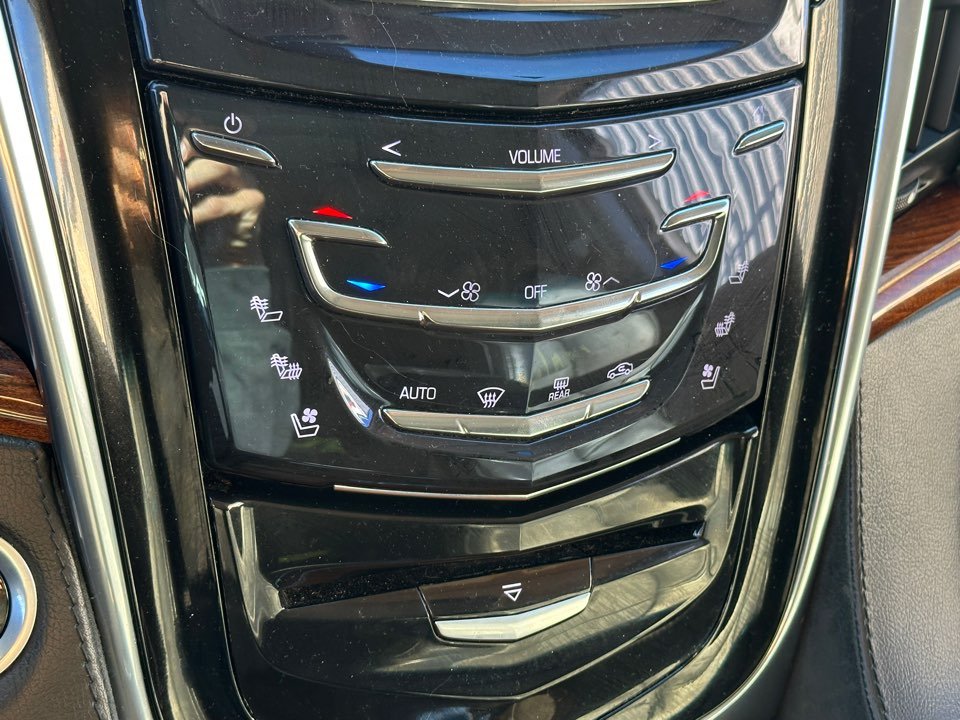 2015 Cadillac Escalade - $17,995