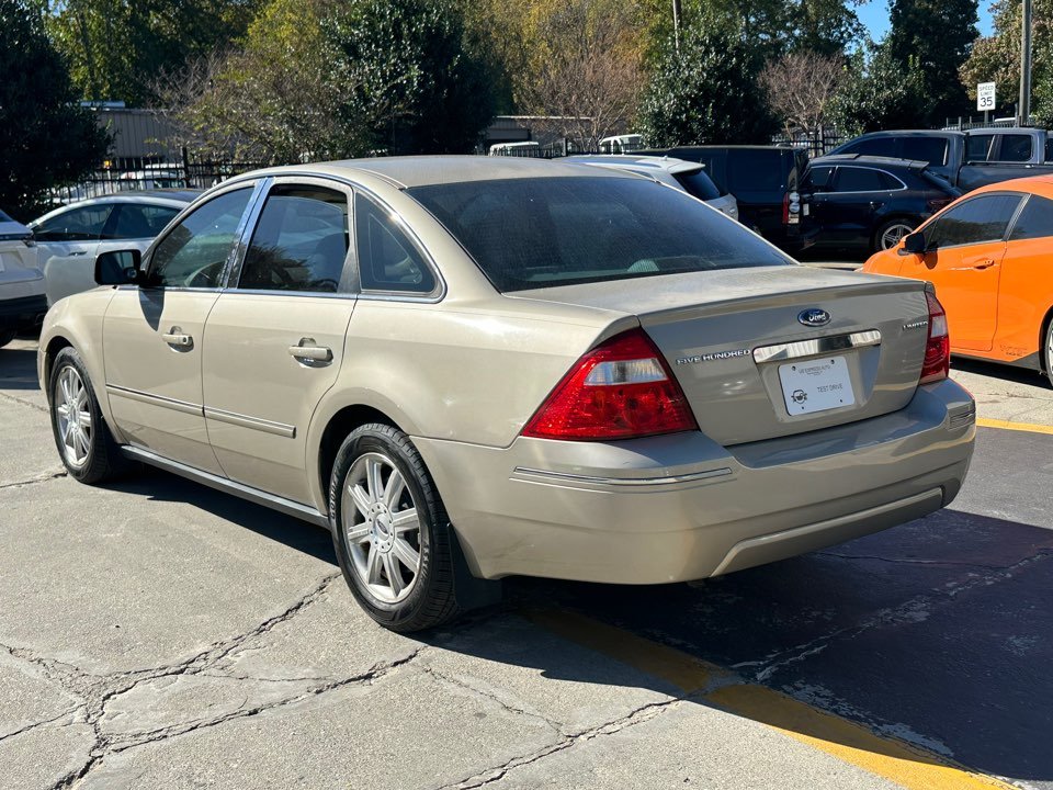 2005 Ford Five Hundred - $4,995