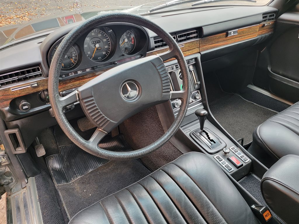 1973 Mercedes Benz 450 SE Cab - $13,900