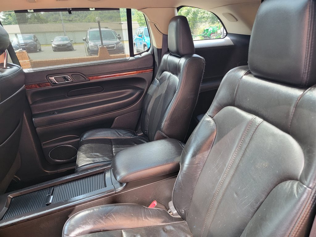 2014 Lincoln MKT - $9,900