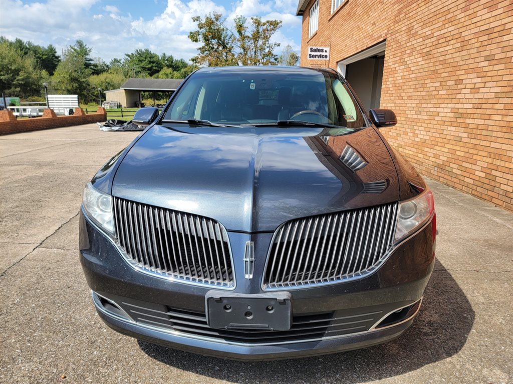 2014 Lincoln MKT - $9,900