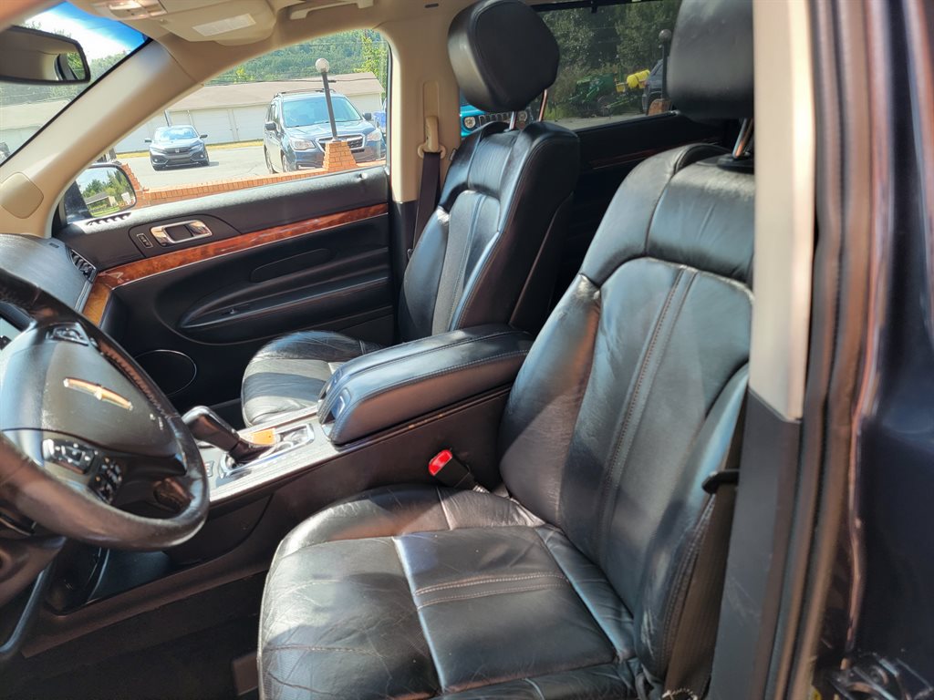 2014 Lincoln MKT - $9,900