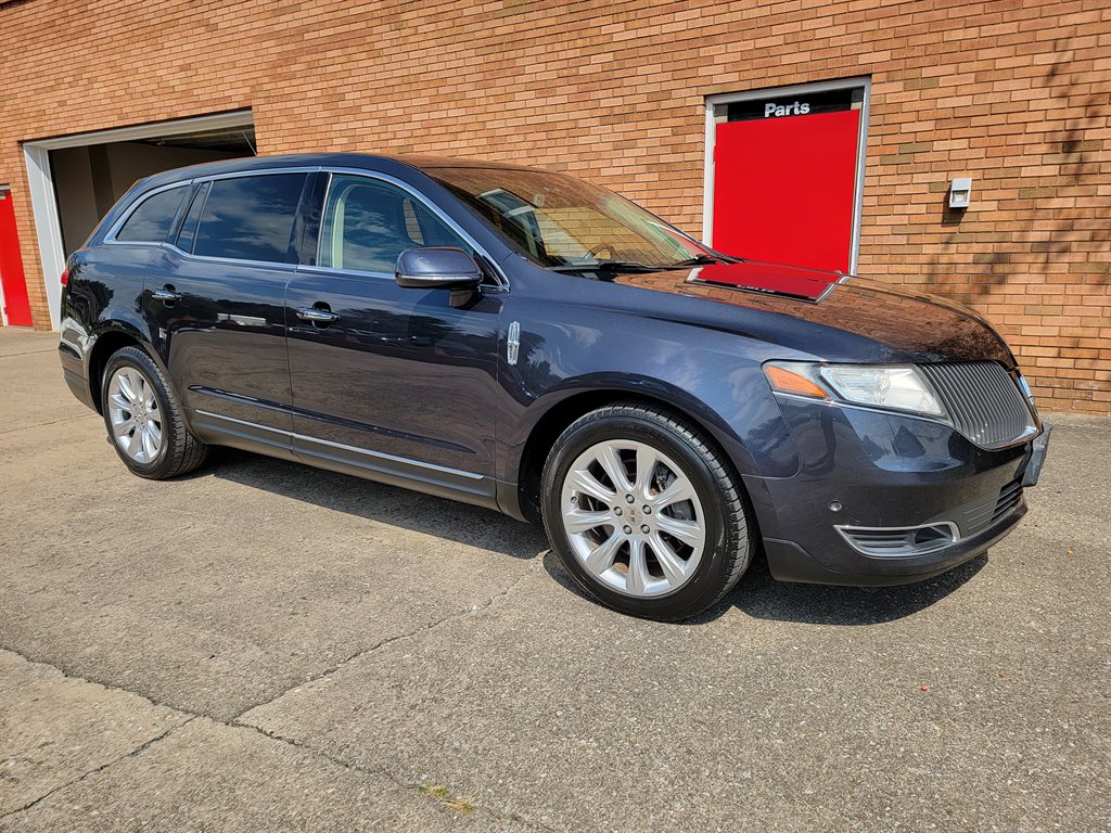 2014 Lincoln MKT - $9,900