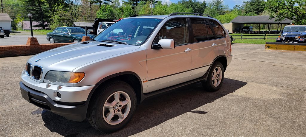 2002 BMW X5 3.0i photo