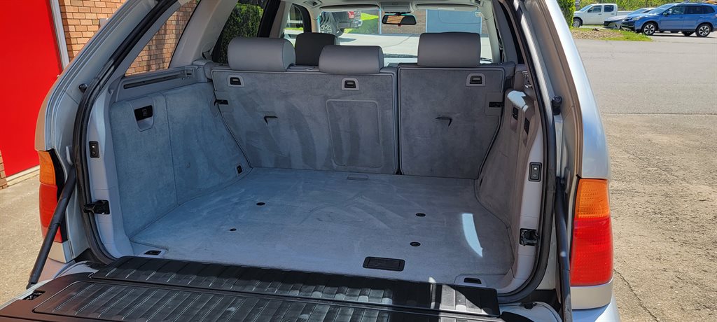 2002 BMW X5 3.0i photo