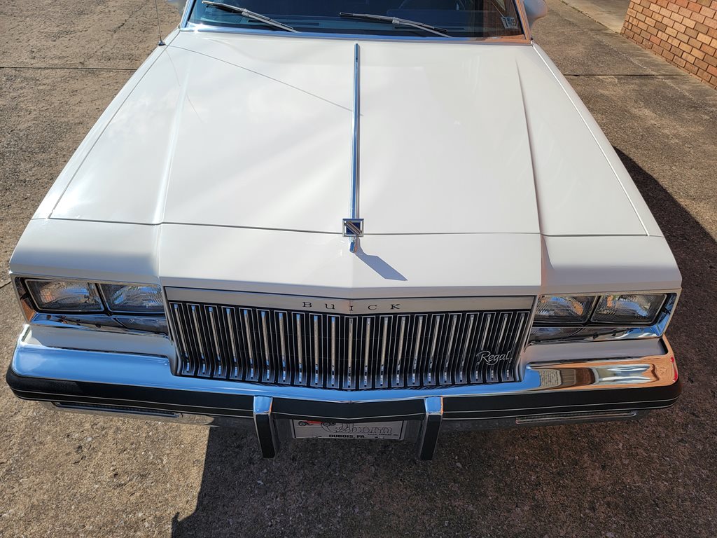 1983 Buick Regal - $10,000