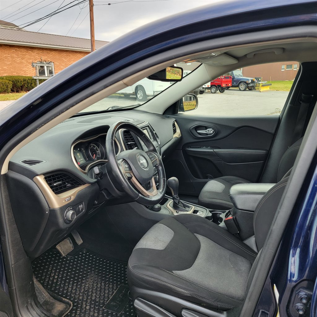 2014 Jeep Cherokee - $7,995