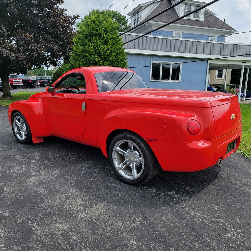 2005 Chevrolet SSR - $16,900