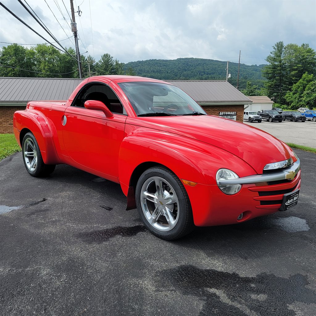 2005 Chevrolet SSR - $16,900