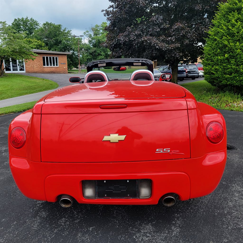 2005 Chevrolet SSR - $16,900