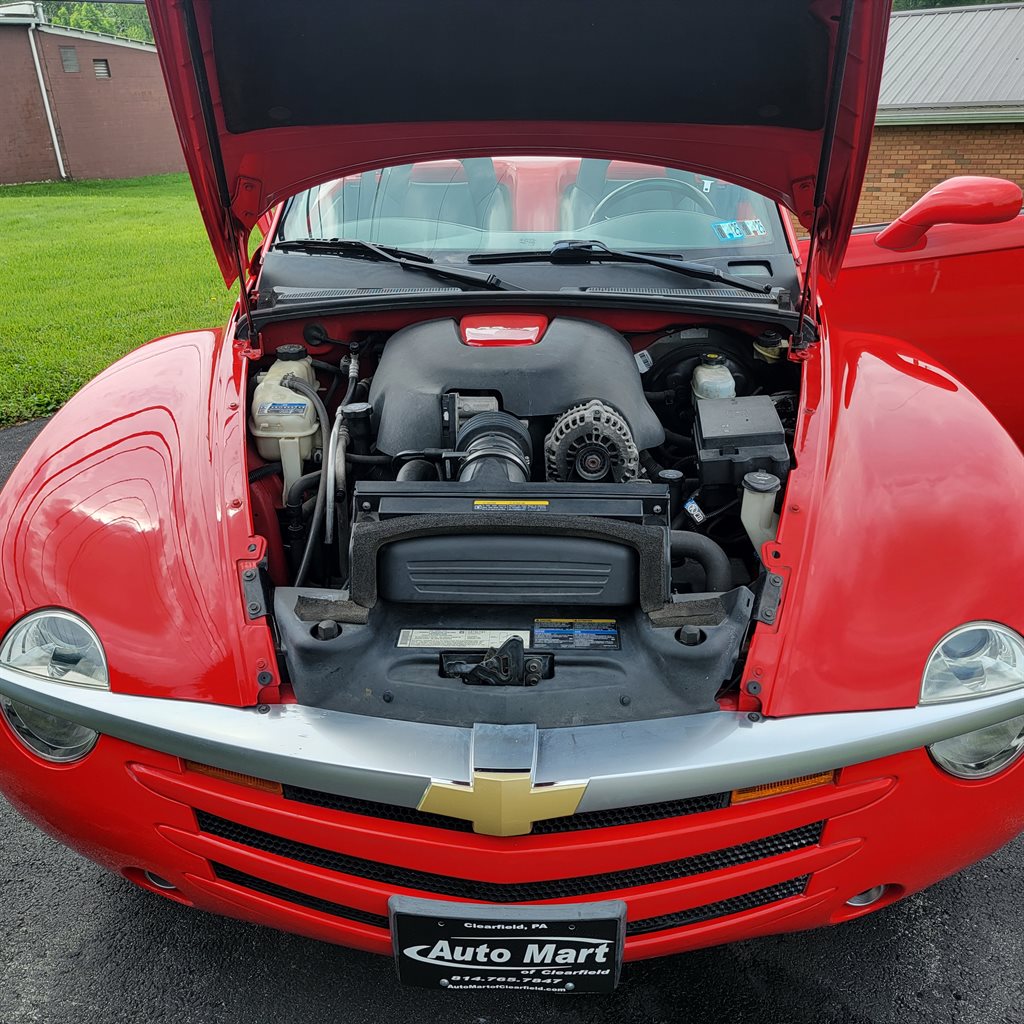 2005 Chevrolet SSR - $16,900