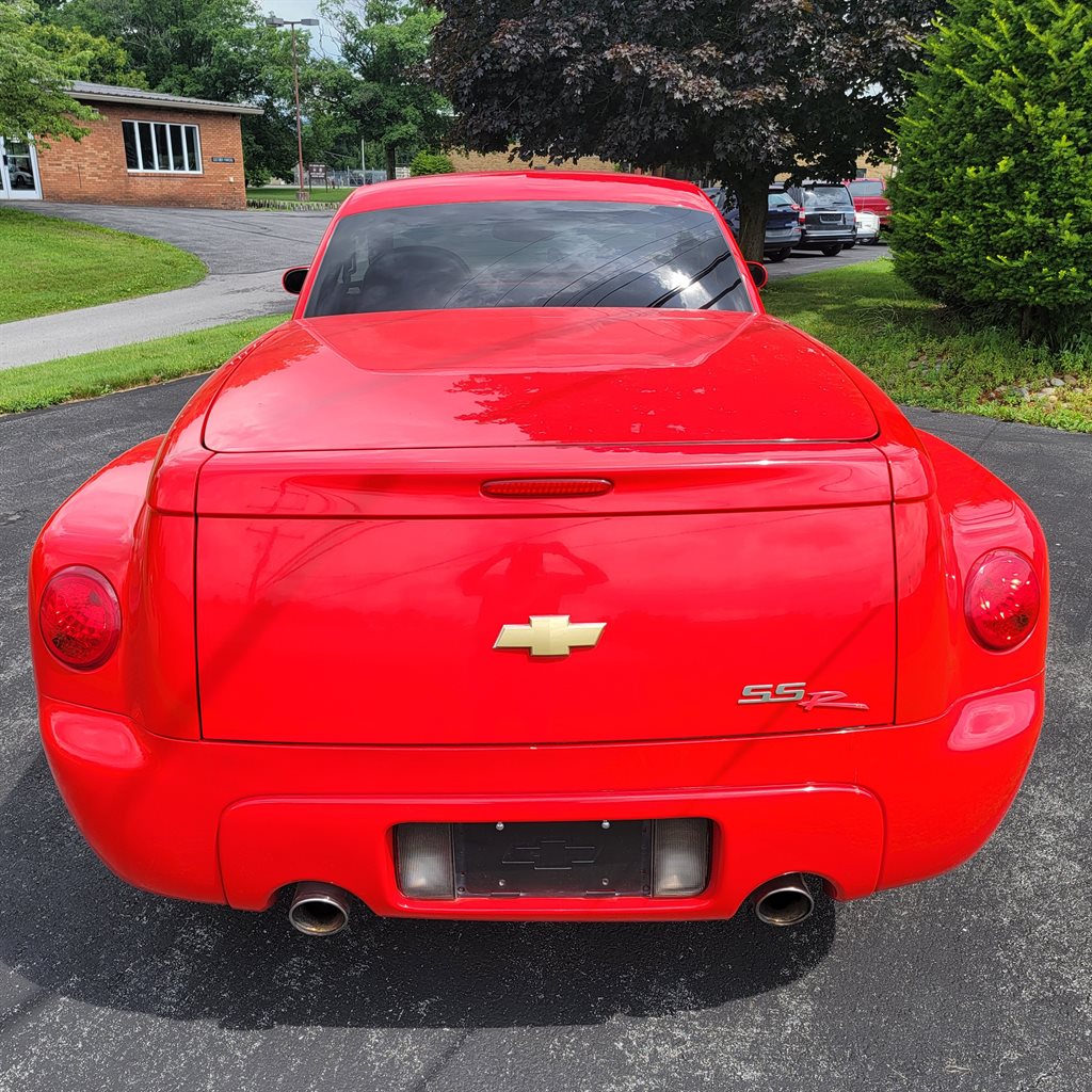 2005 Chevrolet SSR - $16,900