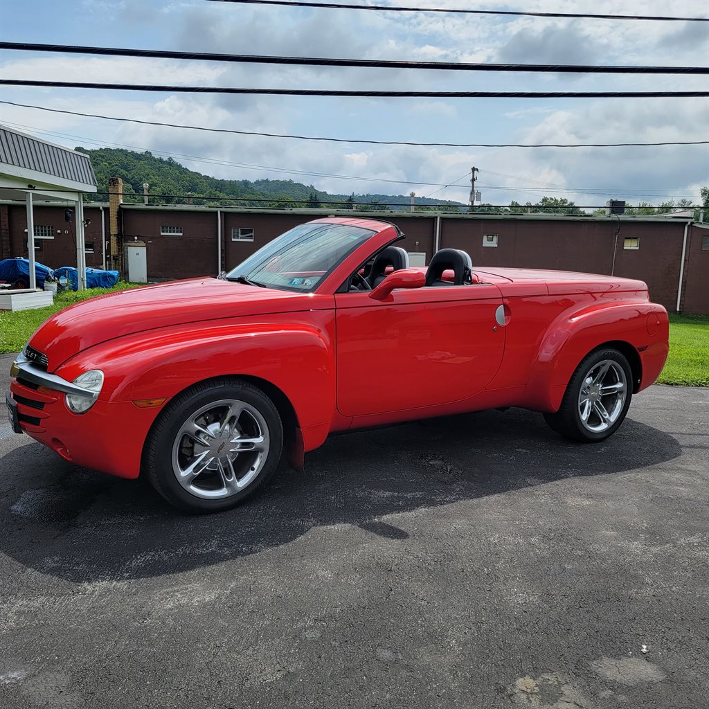 2005 Chevrolet SSR - $16,900