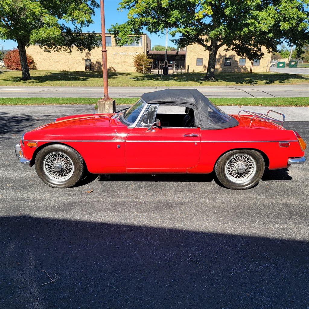 1971 MG MGB - $11,900