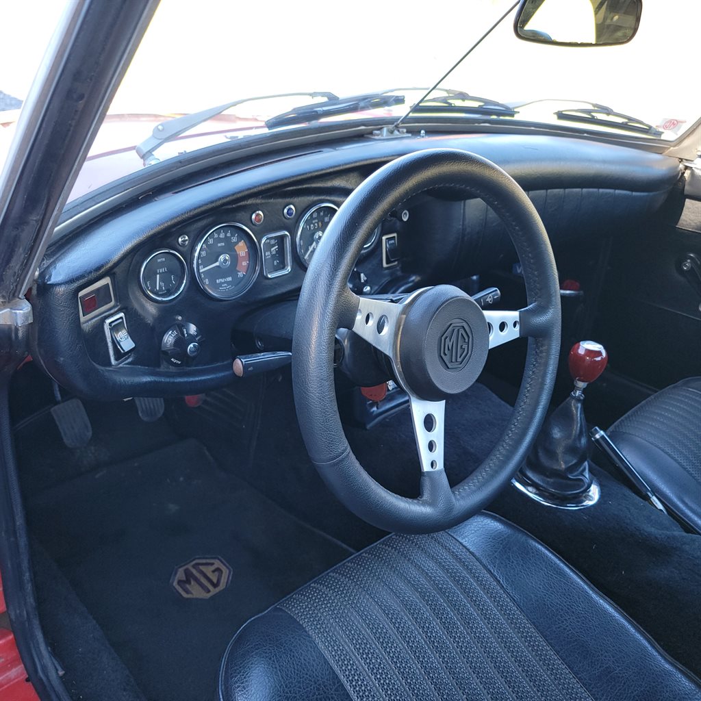1971 MG MGB - $11,900
