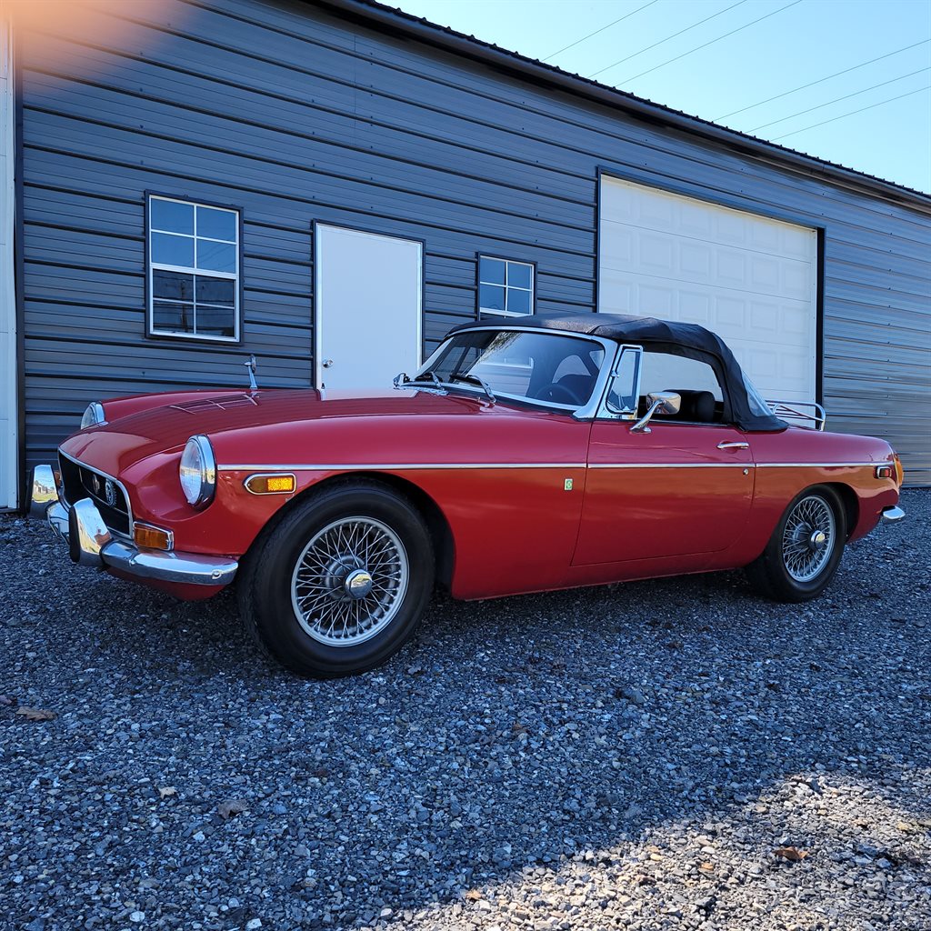 1971 MG MGB - $11,900