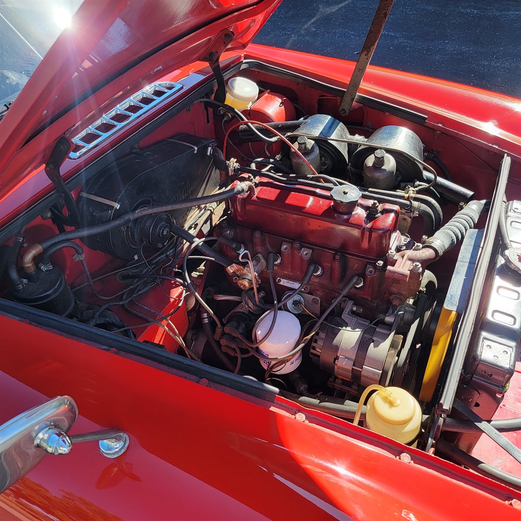 1971 MG MGB - $11,900