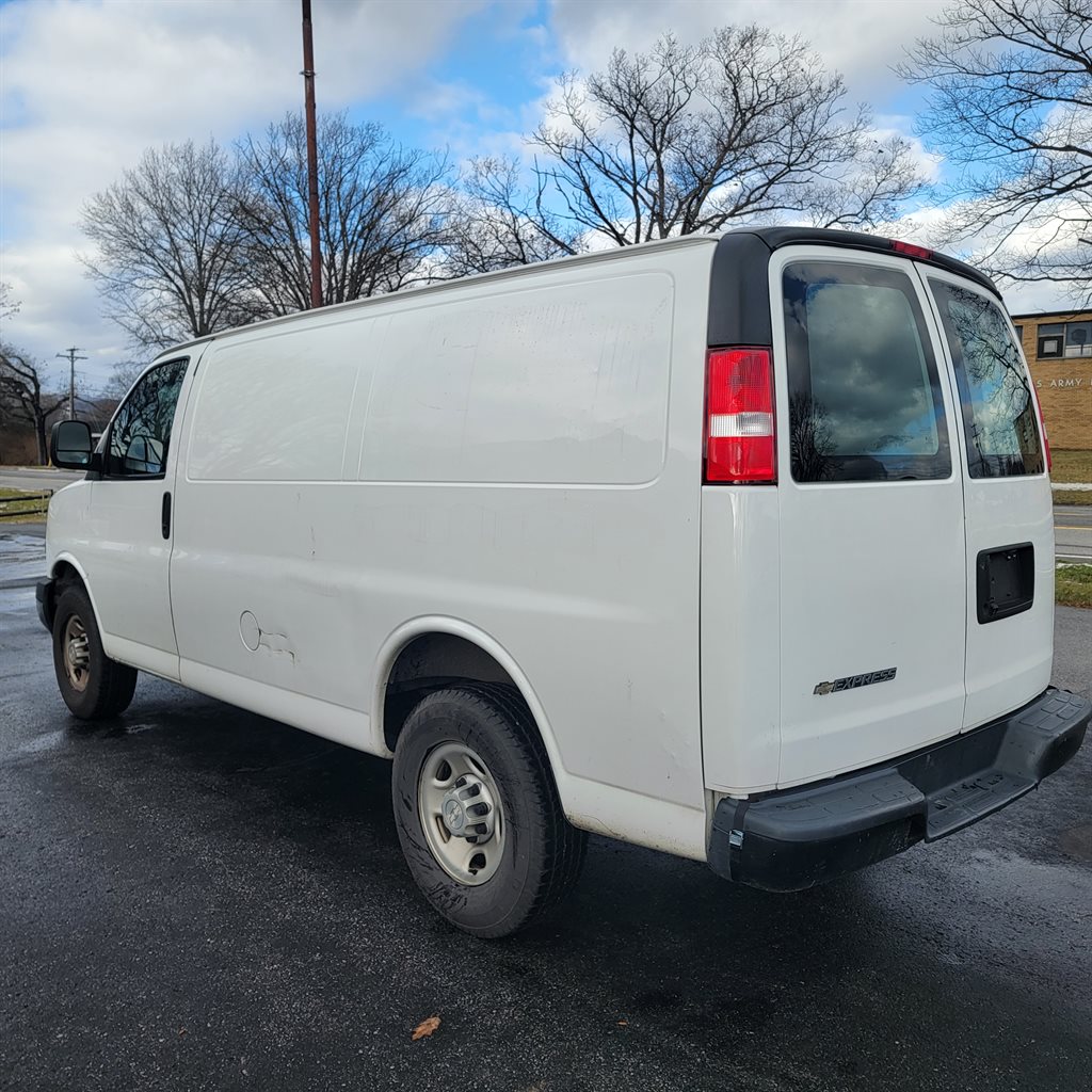 2020 Chevrolet Express - $9,500