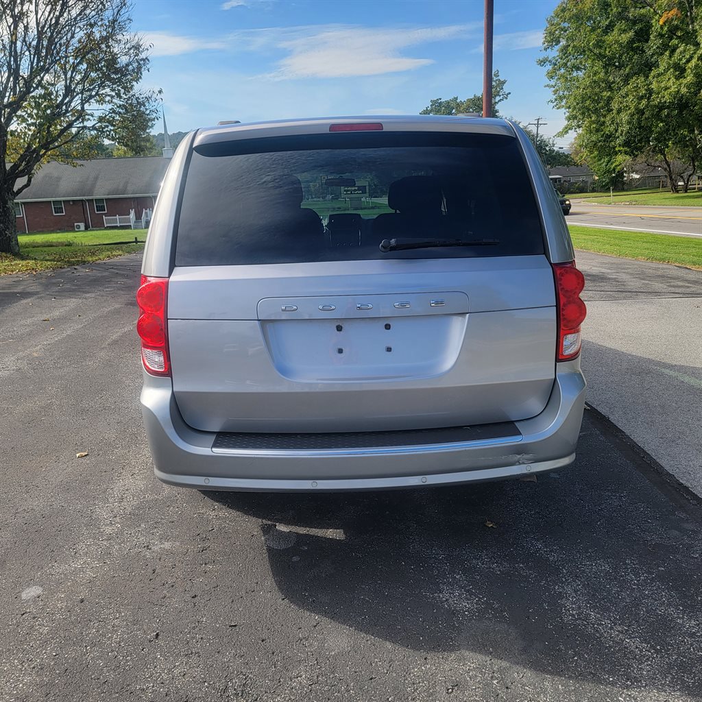 2016 Dodge Grand Caravan - $3,400