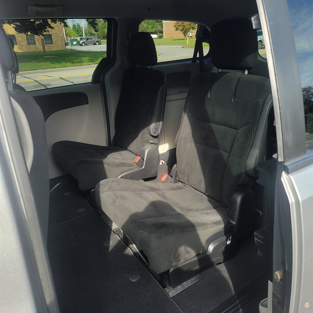 2016 Dodge Grand Caravan - $3,400