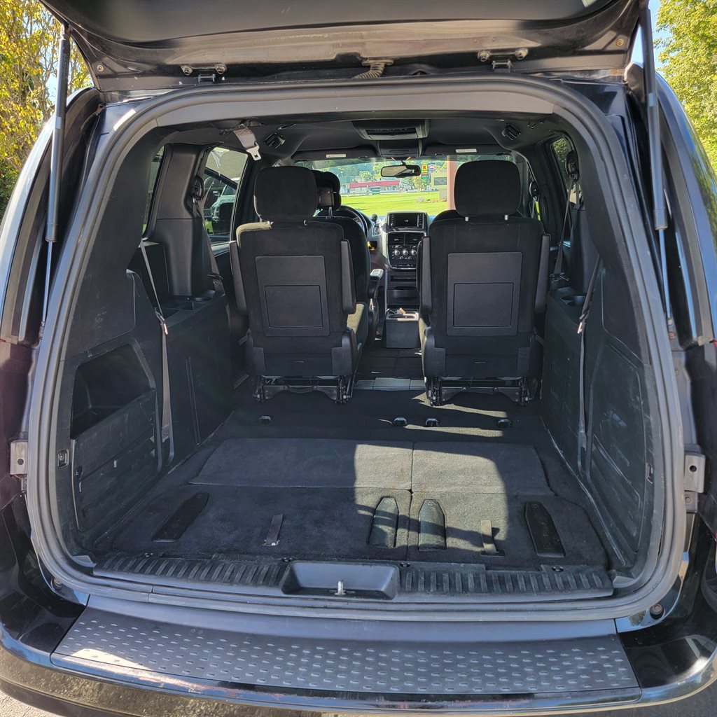 2015 Dodge Grand Caravan - $5,400